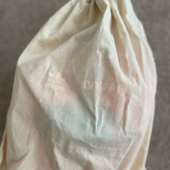 SOLD Ivy Park Slides **Brand New** - Picture 2 of 3